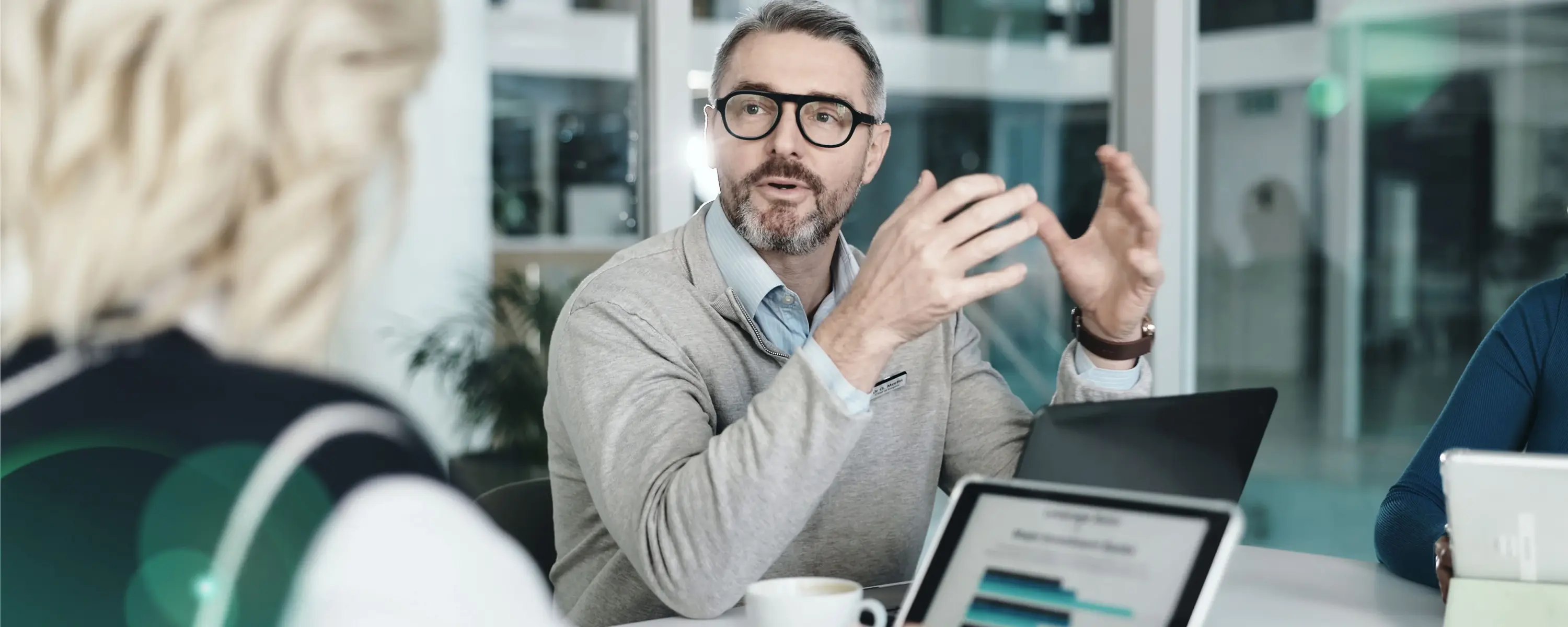 Beratung Header Lensflare