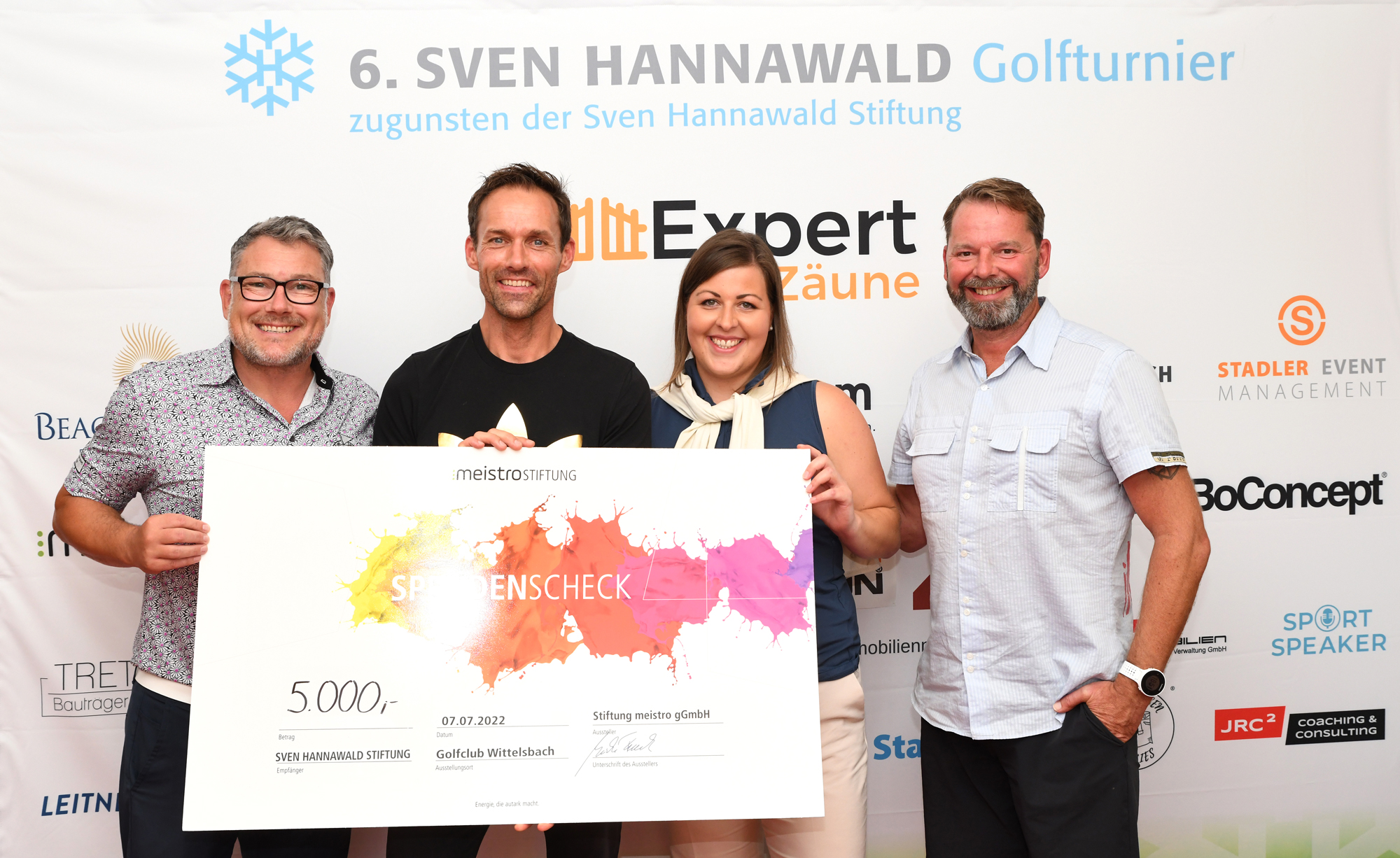 Birdiespende an die Sven Hannawald Stiftung